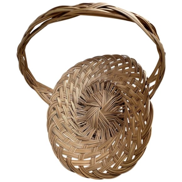 🌸4/$20🌸 Wicker Basket with Handle - Picture 3 of 14